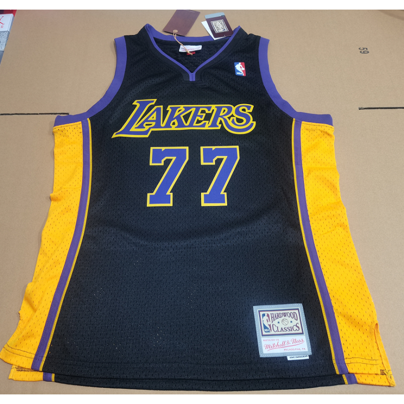 NBA Lakers DONCIC 77 RETRO