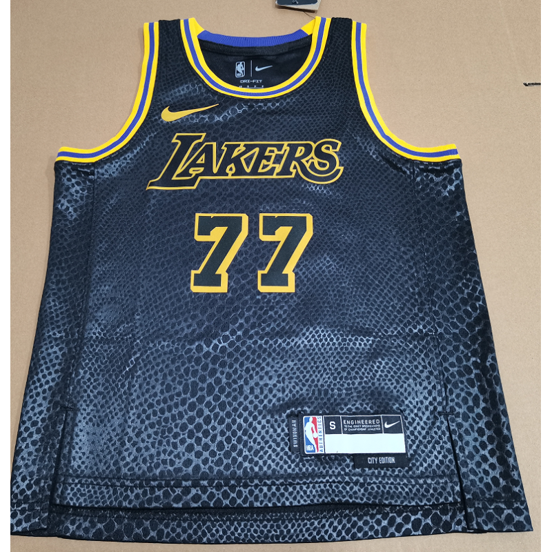 NBA Lakers DONCIC 77