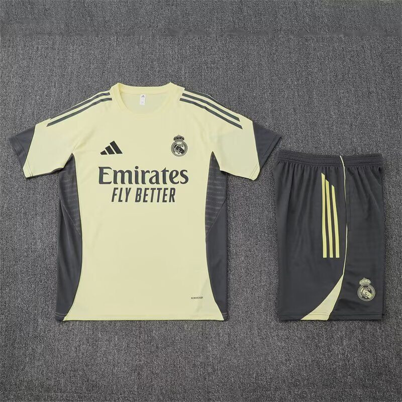 Kit Entrenamiento Real Madrid Amarillo 2025