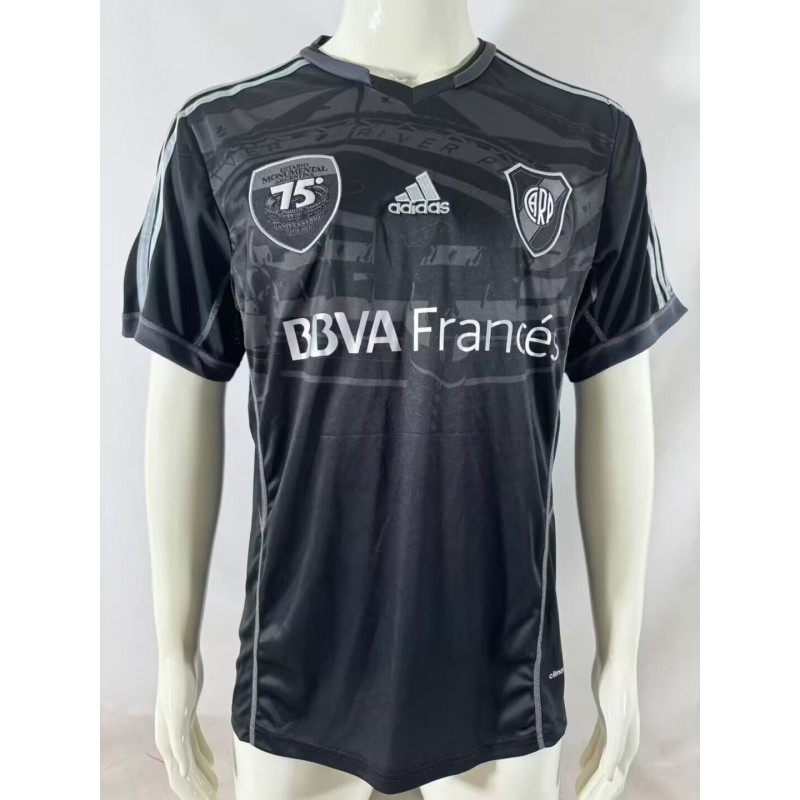 River Plate Retro 75 aniversario