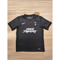 Tottenham Especial Myke Towers