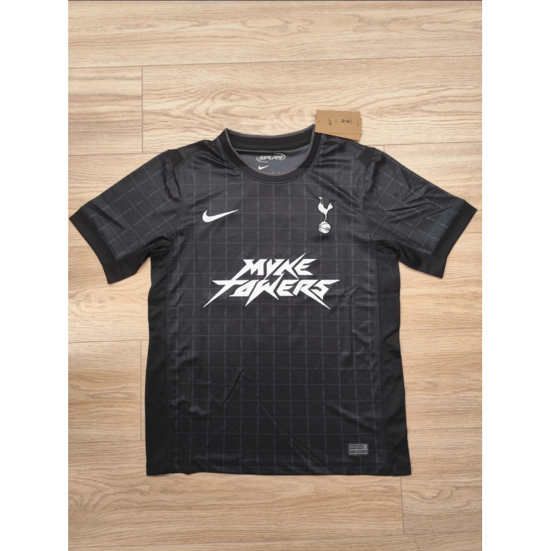 Tottenham Especial Myke Towers