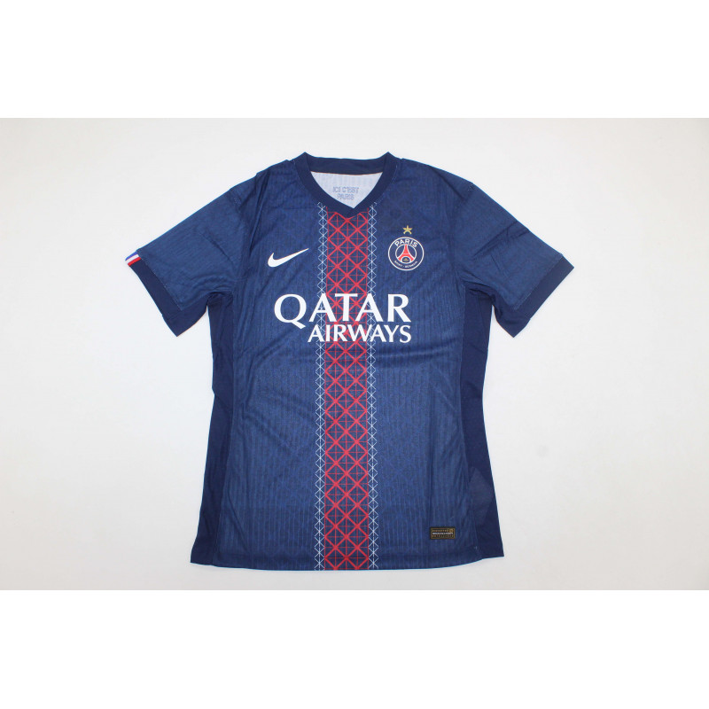 PSG Player Version Local Con Estrella 25-26