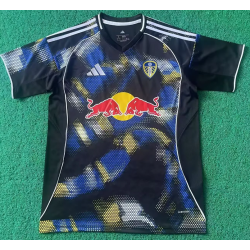 Leeds United Tercera 25-26