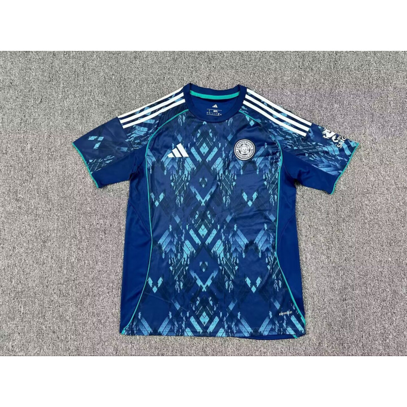 Leicester Visitante 25-26