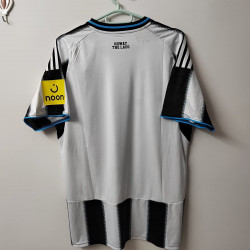 Newcastle Especial Flores 25-26