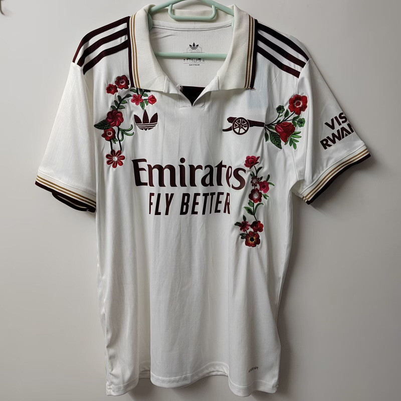 Arsenal Especial Tercera Flores 25-26