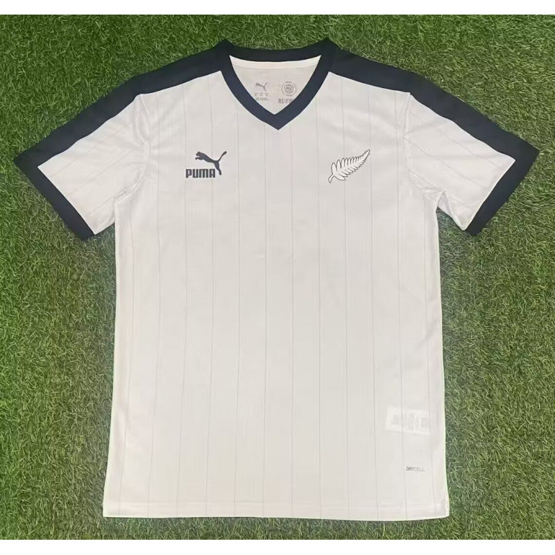 Nueva Zelanda Local 25-26