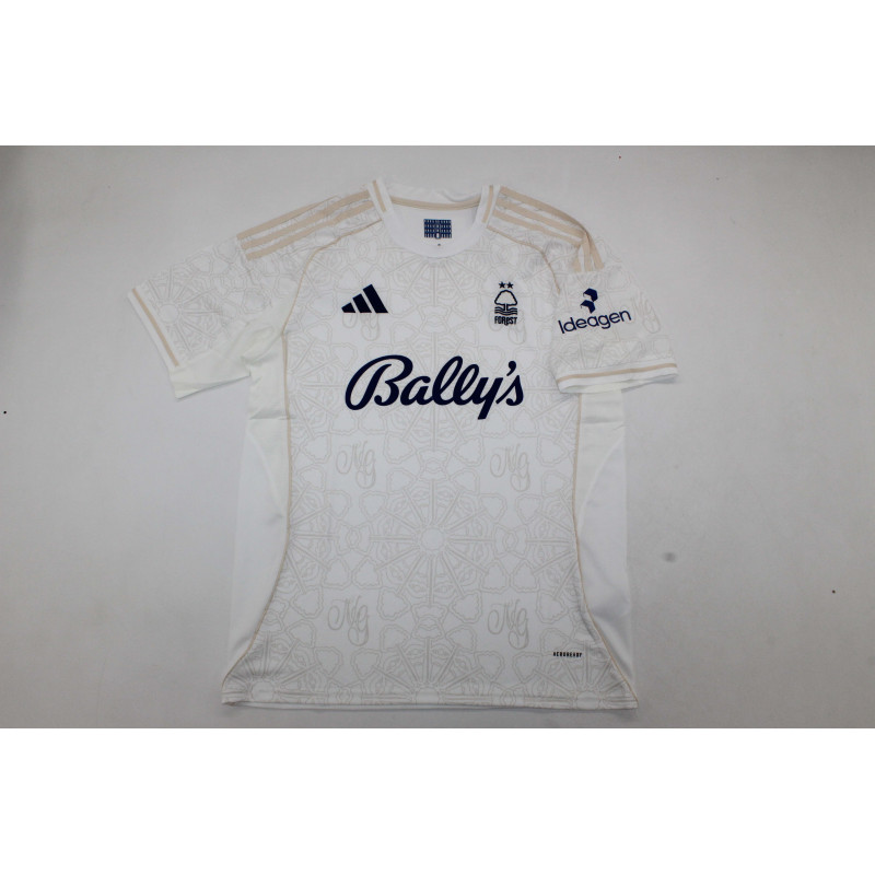 Nottingham Forest Visitante 25-26