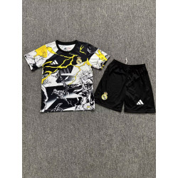 Real Madrid KIT NIÑO Marvel...