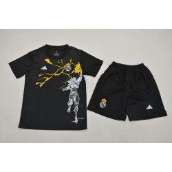 Real Madrid KIT NIÑO Marvel...