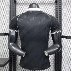 Real Madrid Player Version Especial Retro Negra 25-26
