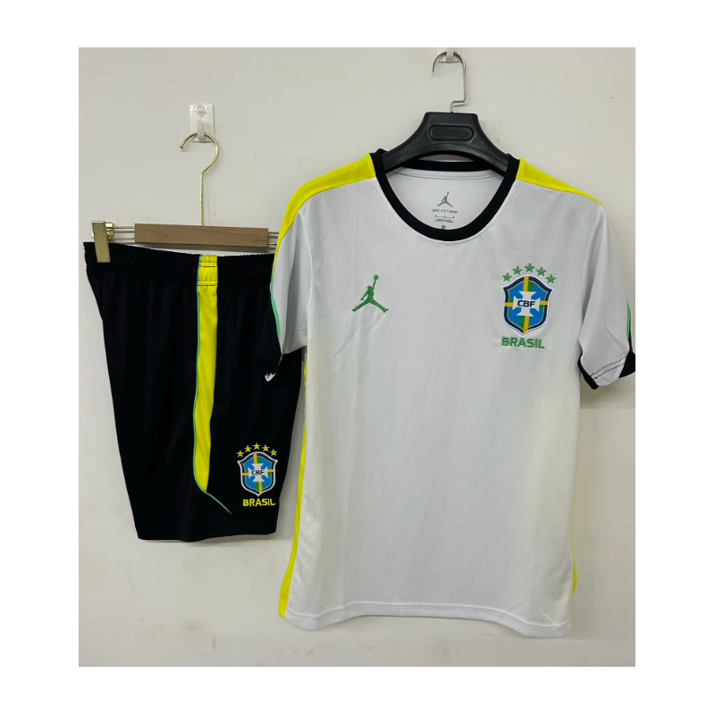 Kit Entrenamiento Brasil Blanco 2026