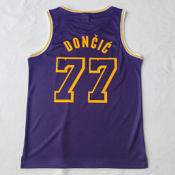 NBA Lakers DONCIC 77 especial